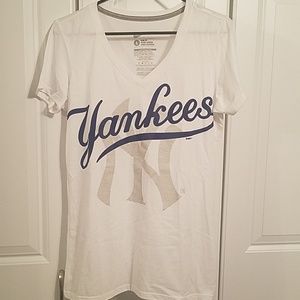 NWOT NY Yankees Nike T-shirt Slim Fit Large